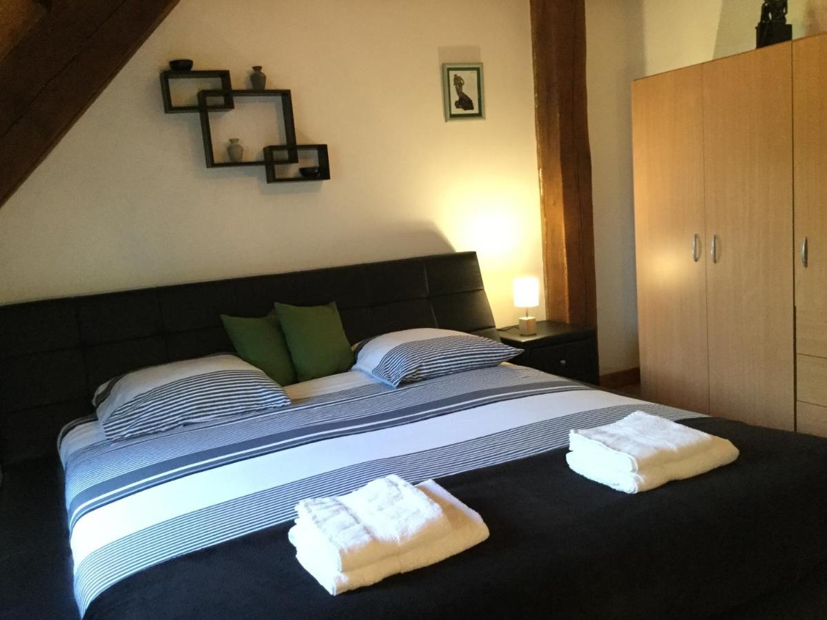 Domaine Du Mas Naut Bed and Breakfast Conques-en-Rouergue Exteriör bild