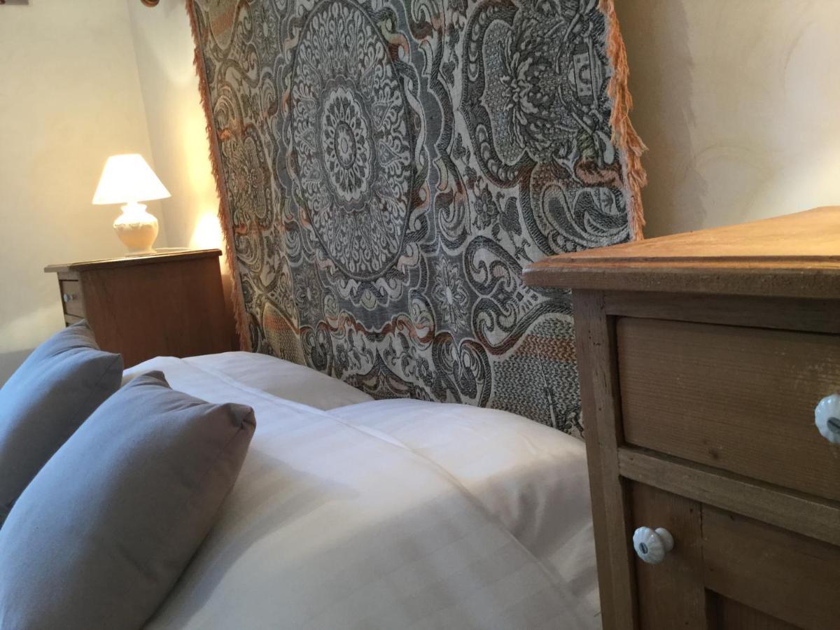 Domaine Du Mas Naut Bed and Breakfast Conques-en-Rouergue Exteriör bild